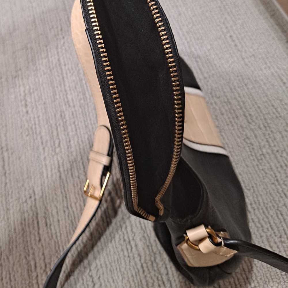 Marc by Marc Jacobs Leather Crossbody Purse - Picture 10 of 10